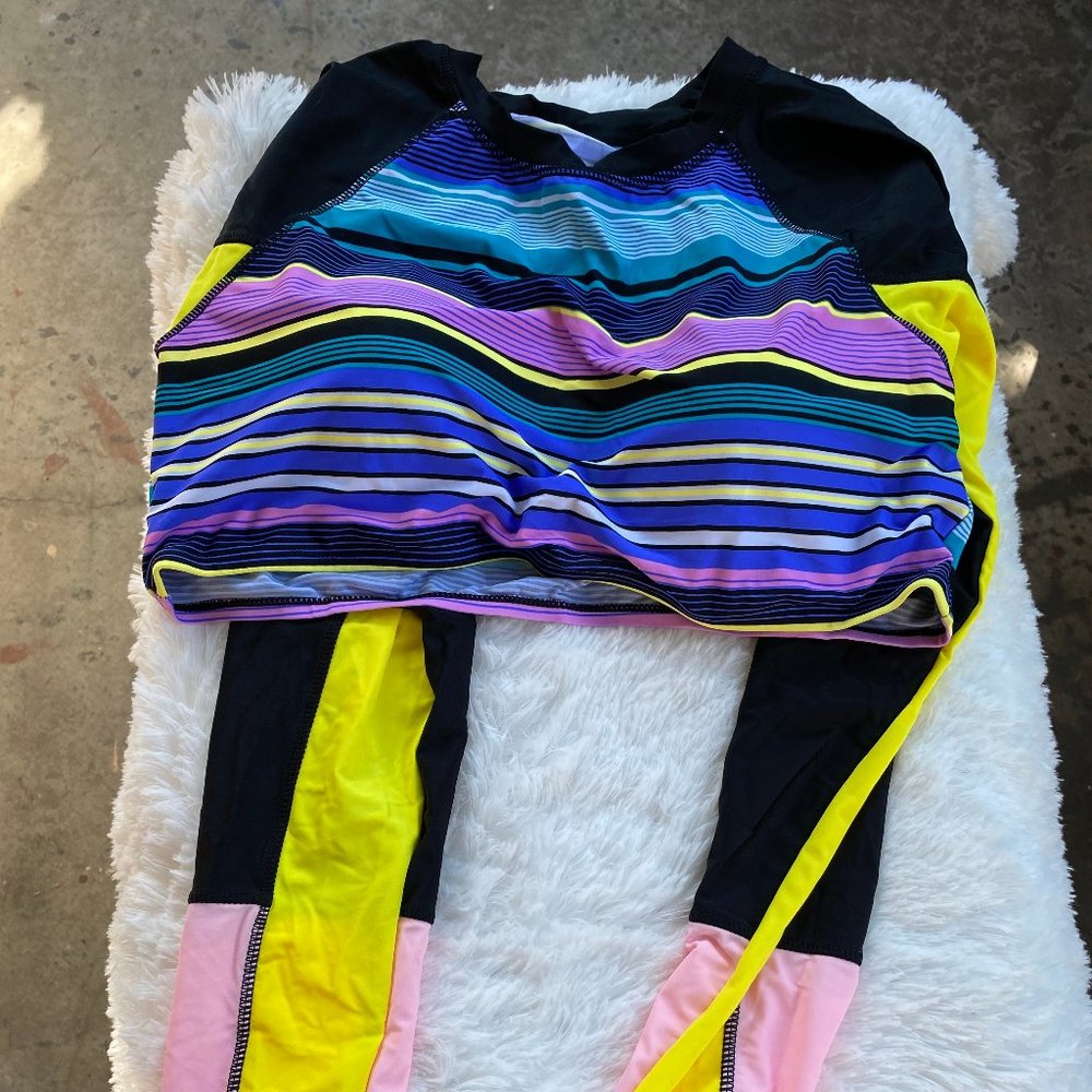 Vibrant Long sleeve Rash-guard two piece swimsuit